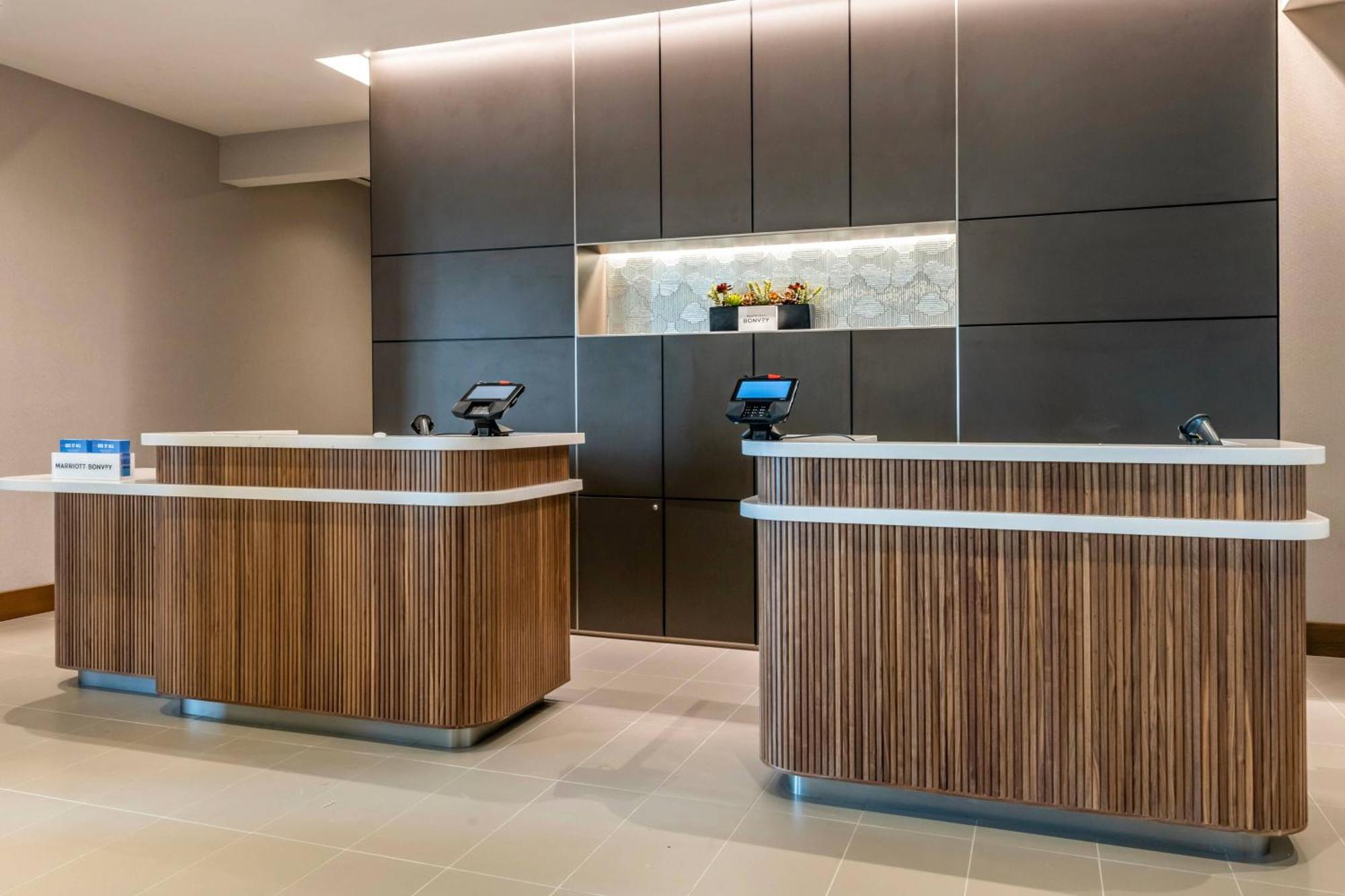 Courtyard By Marriott Fort Lauderdale Downtown Kültér fotó